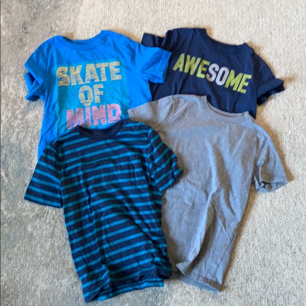 Lot of 4 boys’ T’s sz 6/7
